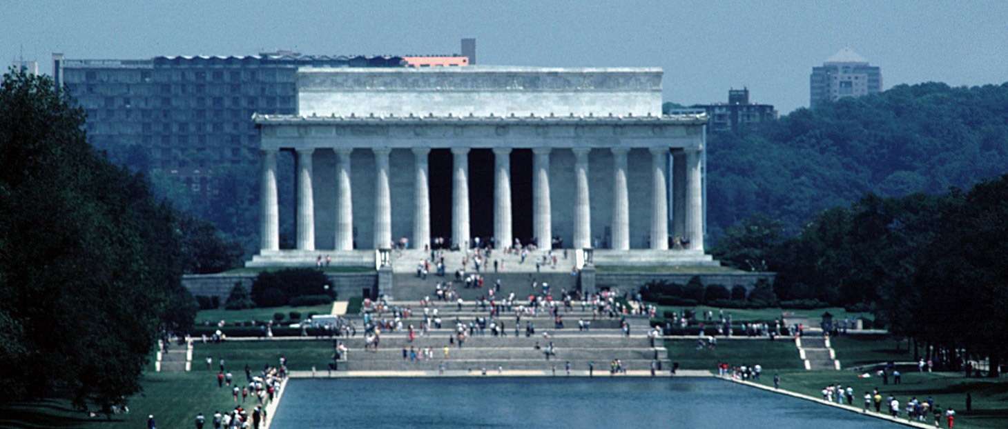 The Lincoln Memorial with a flurry of visitors